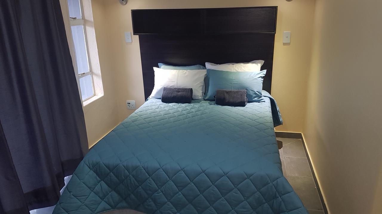 Hartbeespoort Holiday Resort Bagian luar foto